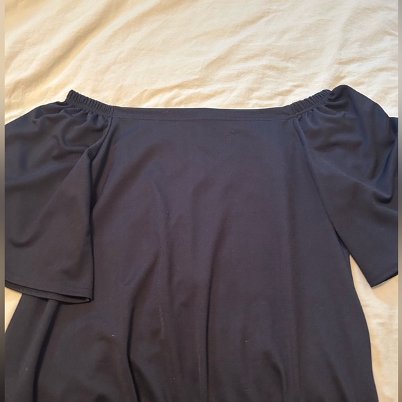 Plus size off shoulder little black dress - Picture 8 of 9